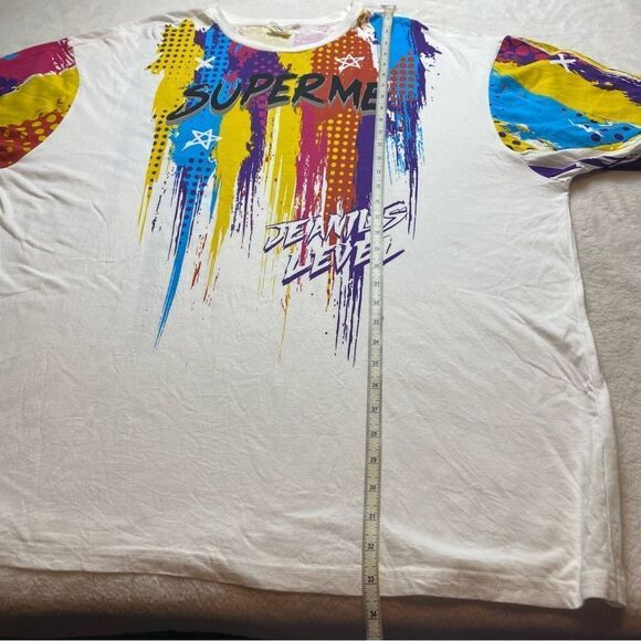 Akademiks White and Red Short Sleeve Tee with Artistic Design - Picture 10 of 11